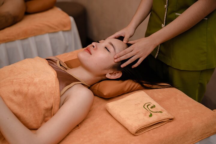 Aroma Massage